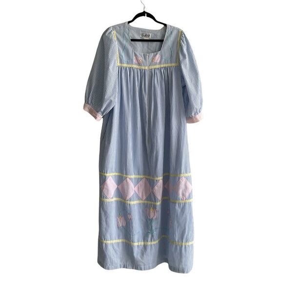 SAYBURY Vintage Blue White Striped Seersucker Housecoat Nightgown Nightdress L